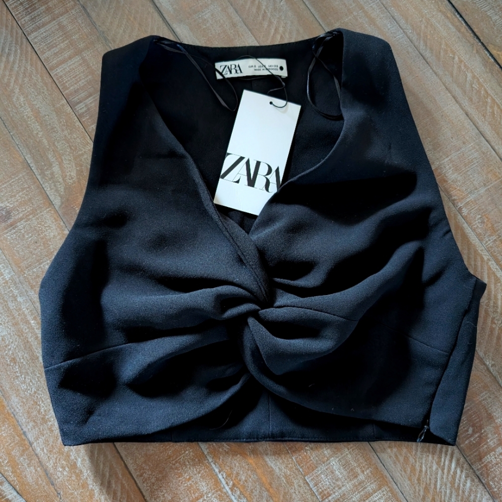 NWT ZARA black crop top front twist